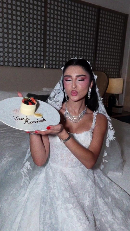 Post 7 by Meera Alhammadi ✨🪄 on TikTok (video)