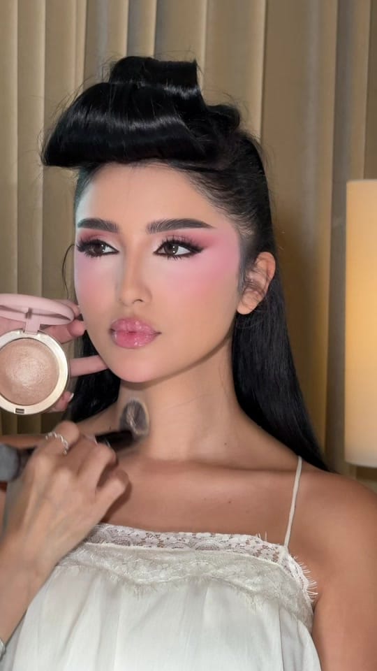Post 6 by Meera Alhammadi ✨🪄 on TikTok (video)