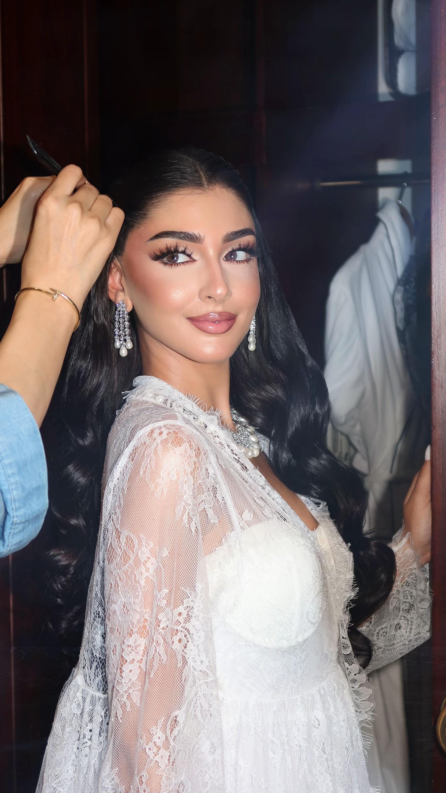 Post 10 by Meera Alhammadi ✨🪄 on TikTok (video)