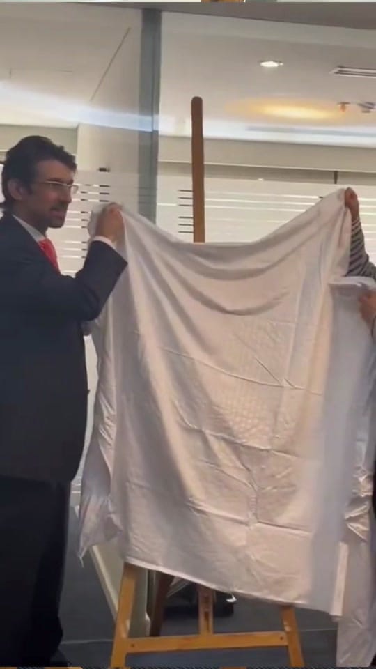 Post 7 by andrew_wong_art on TikTok (video)