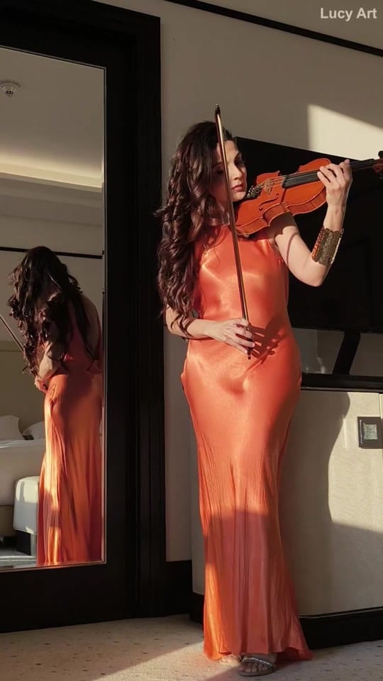 Post 8 by Lucy Art on TikTok (video)
