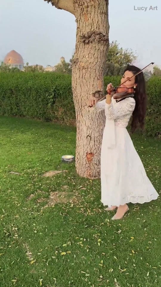 Post 10 by Lucy Art on TikTok (video)