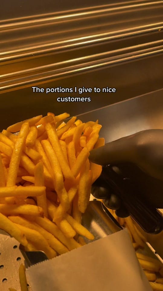 Post 9 by eat_smacks on TikTok (video)
