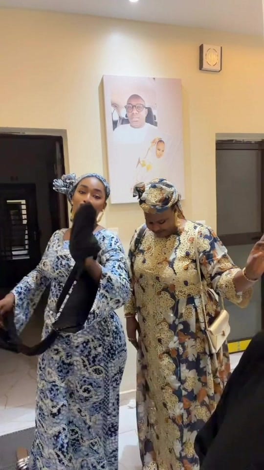 Post 2 by Kandja Coumbaty kounady🇦🇪🤍 on TikTok (video)