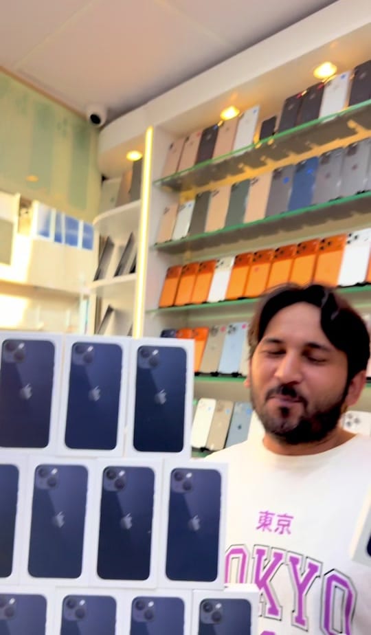 Post 10 by Zeeshan Waheed on TikTok (video)