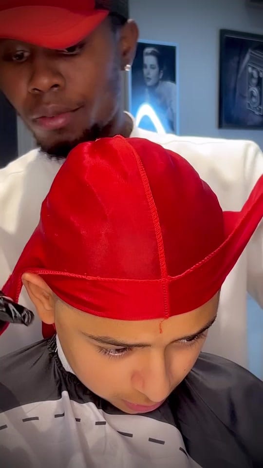 Post 10 by ASHTAG DEBARBER 🦅🇬🇭🇦🇪 on TikTok (video)