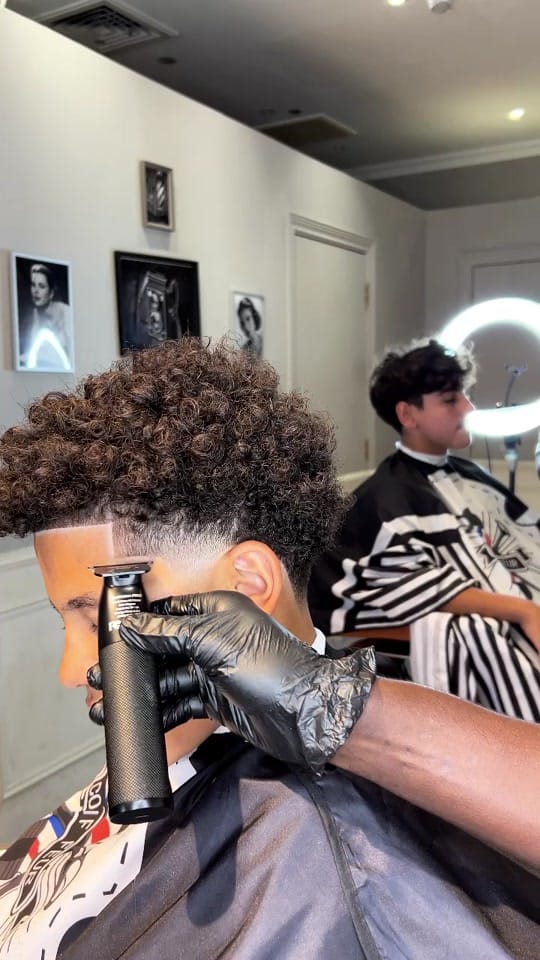 Post 8 by ASHTAG DEBARBER 🦅🇬🇭🇦🇪 on TikTok (video)