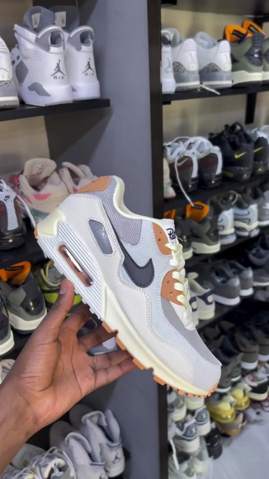 Post 6 by ekickske on TikTok (video)