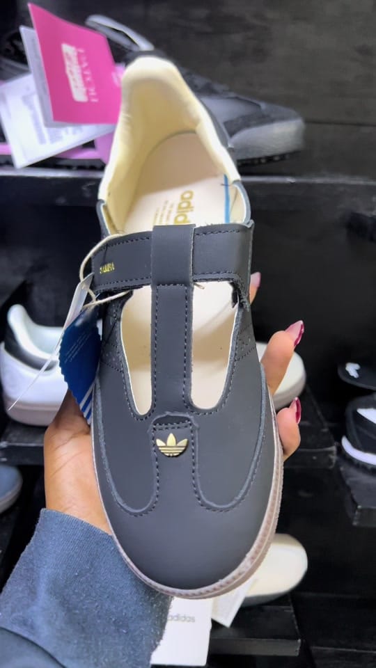 Post 6 by House of sandals &heels 254 on TikTok (video)