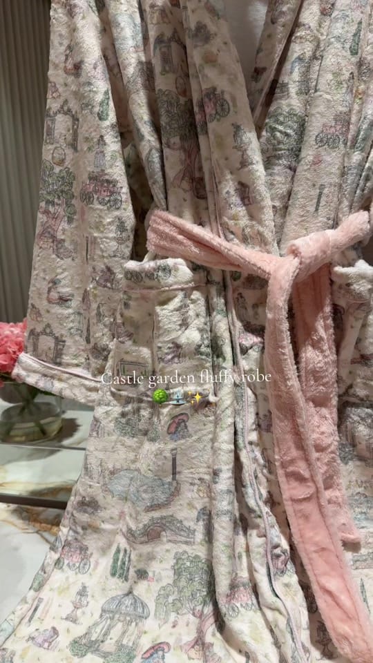 Post 5 by Byfsk store on TikTok (video)