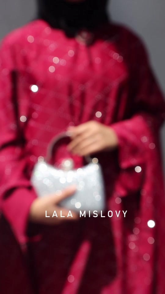 Post 5 by Lala Mislovy on TikTok (video)