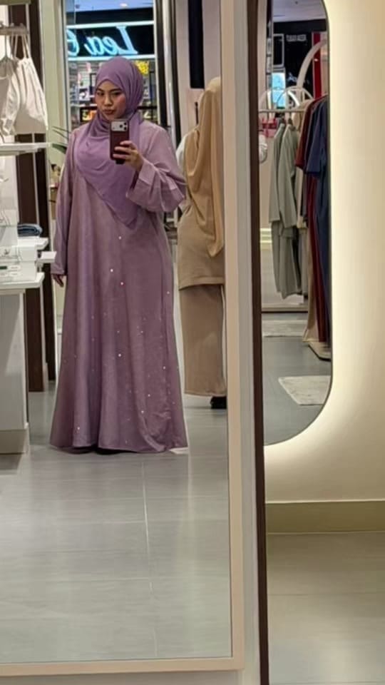 Post 6 by Lala Mislovy on TikTok (video)