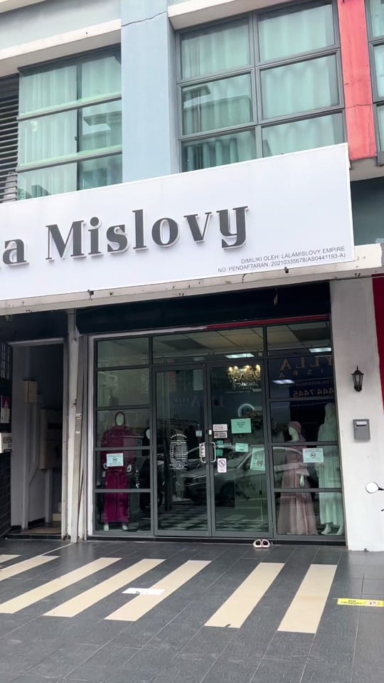 Post 10 by Lala Mislovy on TikTok (video)