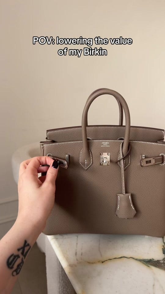 Post 6 by Elizaveta Chirazi on TikTok (video)