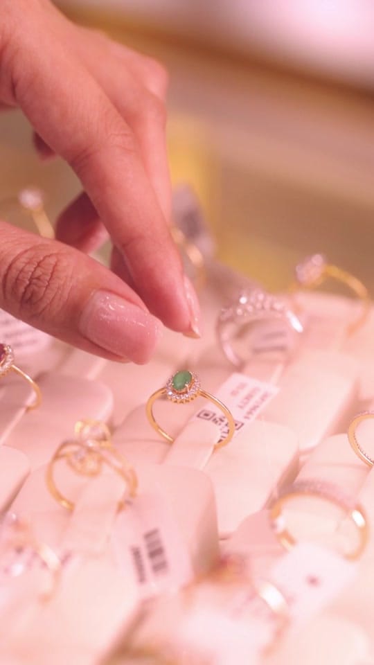 Post 7 by AIN Gold & Diamonds on TikTok (video)