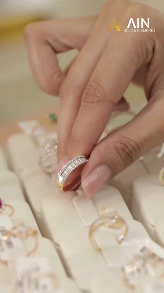 Post 5 by AIN Gold & Diamonds on TikTok (video)