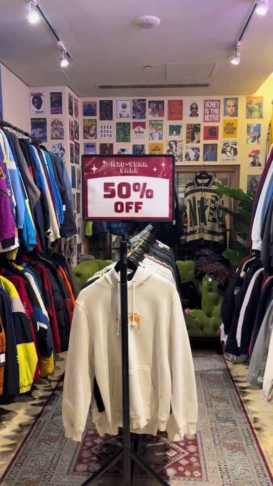 Post 5 by Vintage Vibe on TikTok (video)