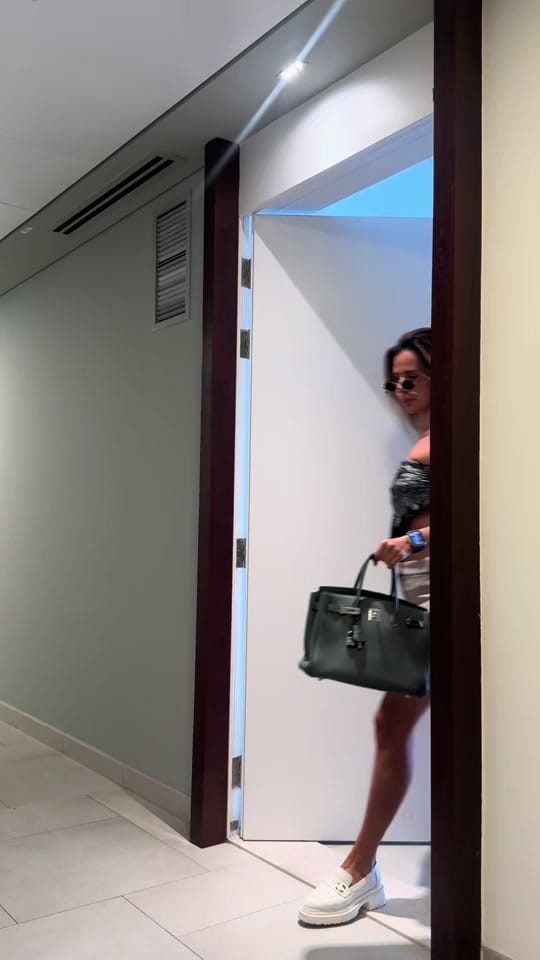 Post 8 by alice_lex1 on TikTok (video)
