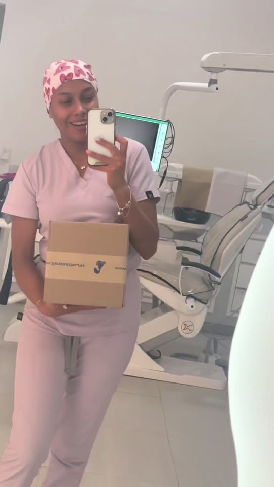 Post 4 by Dra Adri✨ on TikTok (video)