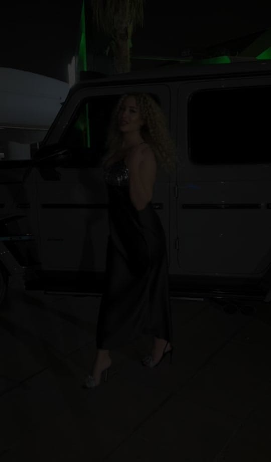 Post 5 by Sara Nasseredine 🇦🇪 on TikTok (video)