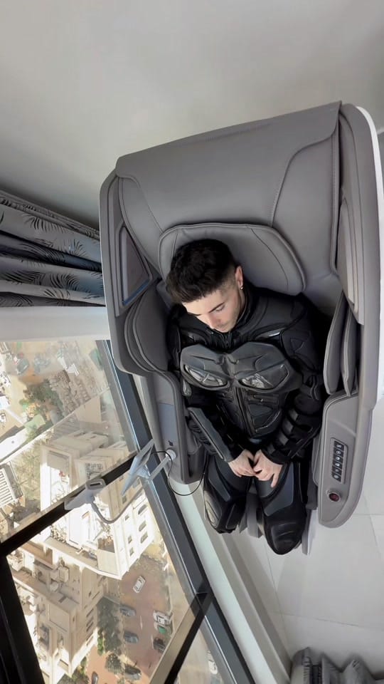 Post 4 by exian33 on TikTok (video)