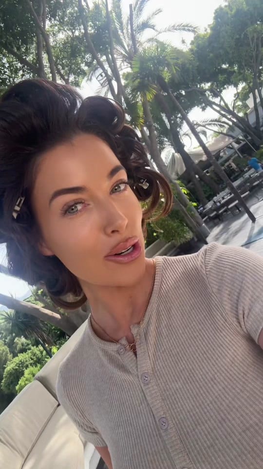 Post 4 by Mary Louise Kelly (MLK) on TikTok (video)