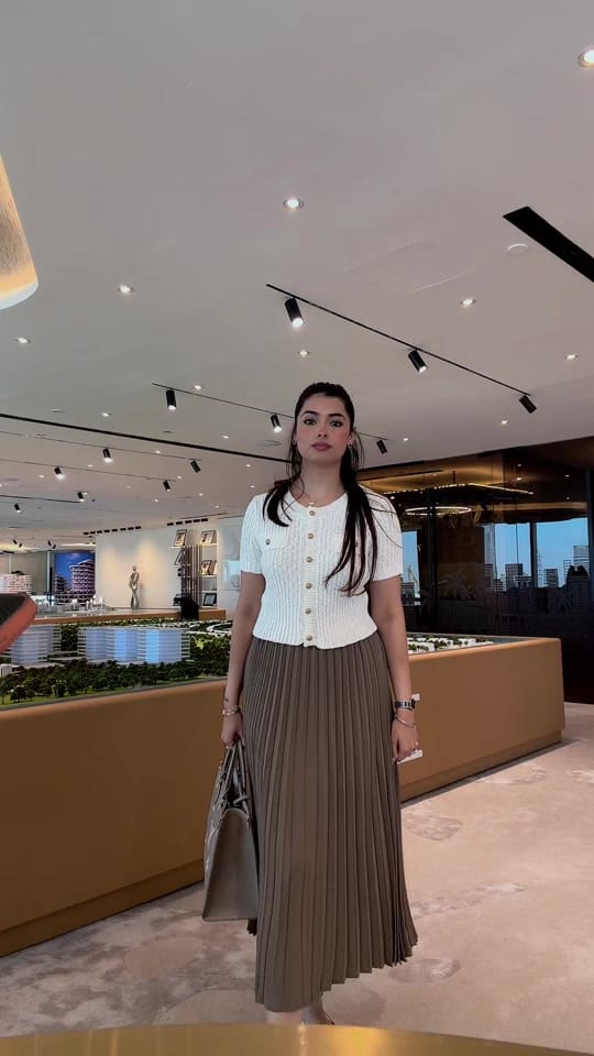 Post 5 by Prabhjot Kaur on TikTok (video)