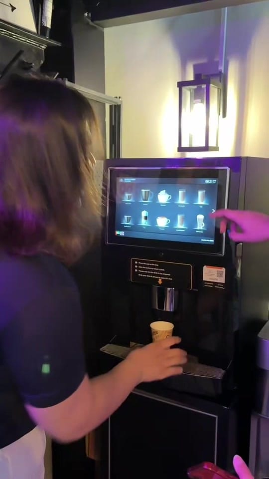 Post 6 by Roma jhonson on TikTok (video)