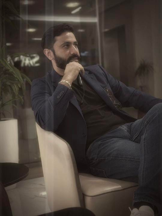 Post 8 by Qas 🇦🇪 Auh on TikTok (video)