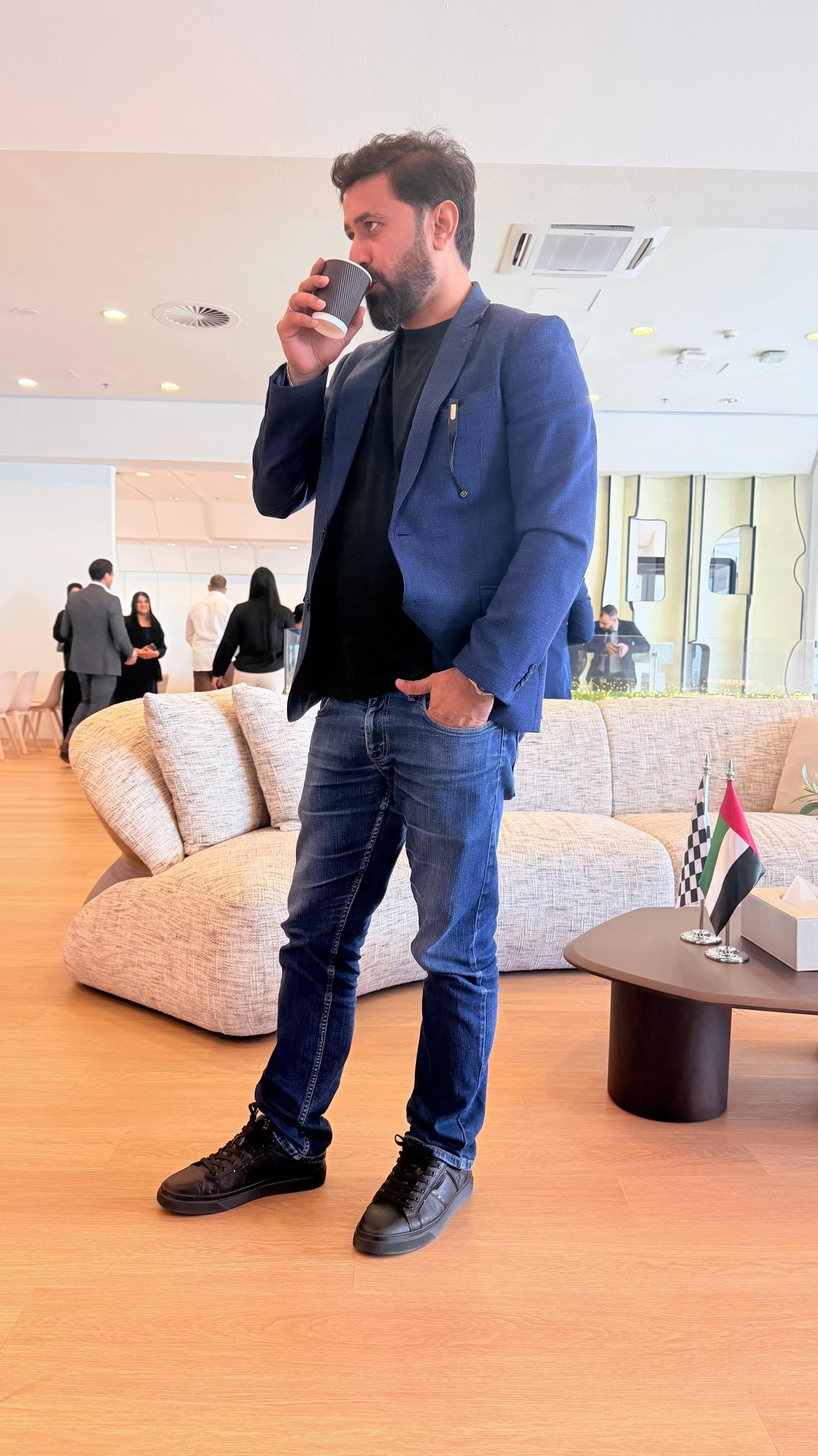 Post 6 by Qas 🇦🇪 Auh on TikTok (video)