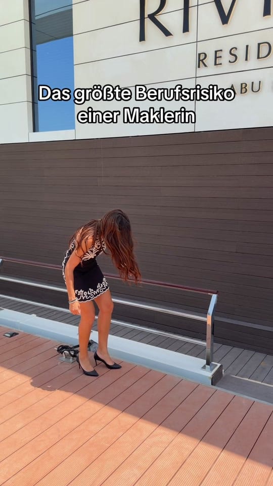 Post 6 by sabrinathepalm on TikTok (video)