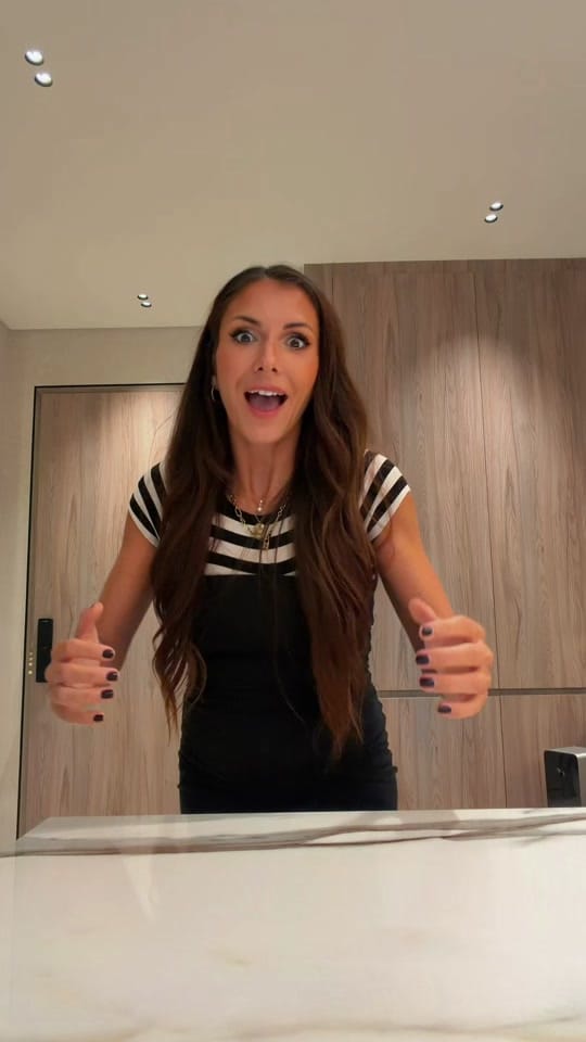 Post 7 by sabrinathepalm on TikTok (video)