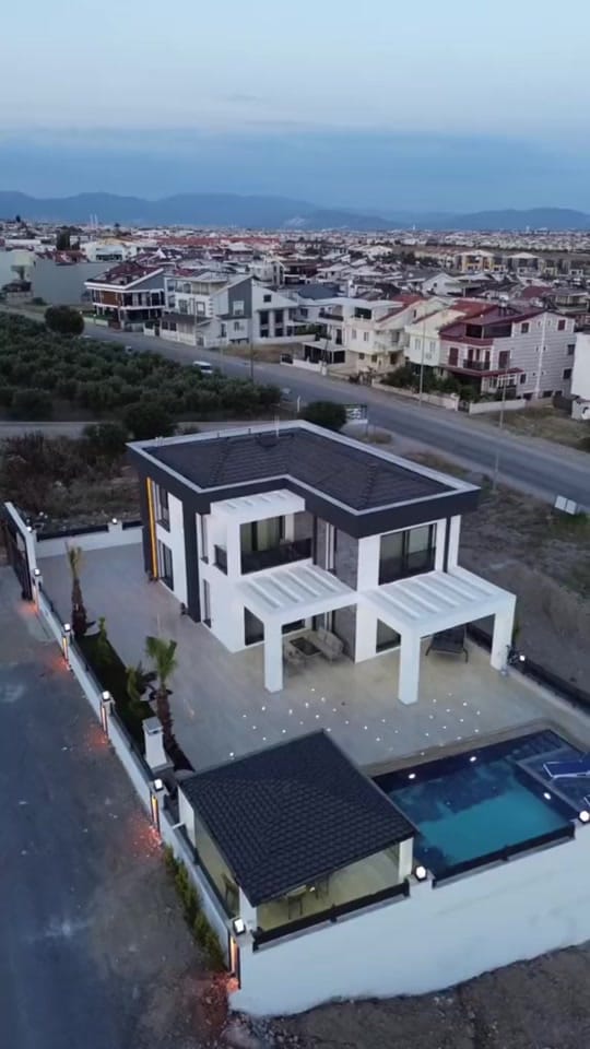 Post 2 by MOLEKKIAJAHPROPERTIES LTD on TikTok (video)