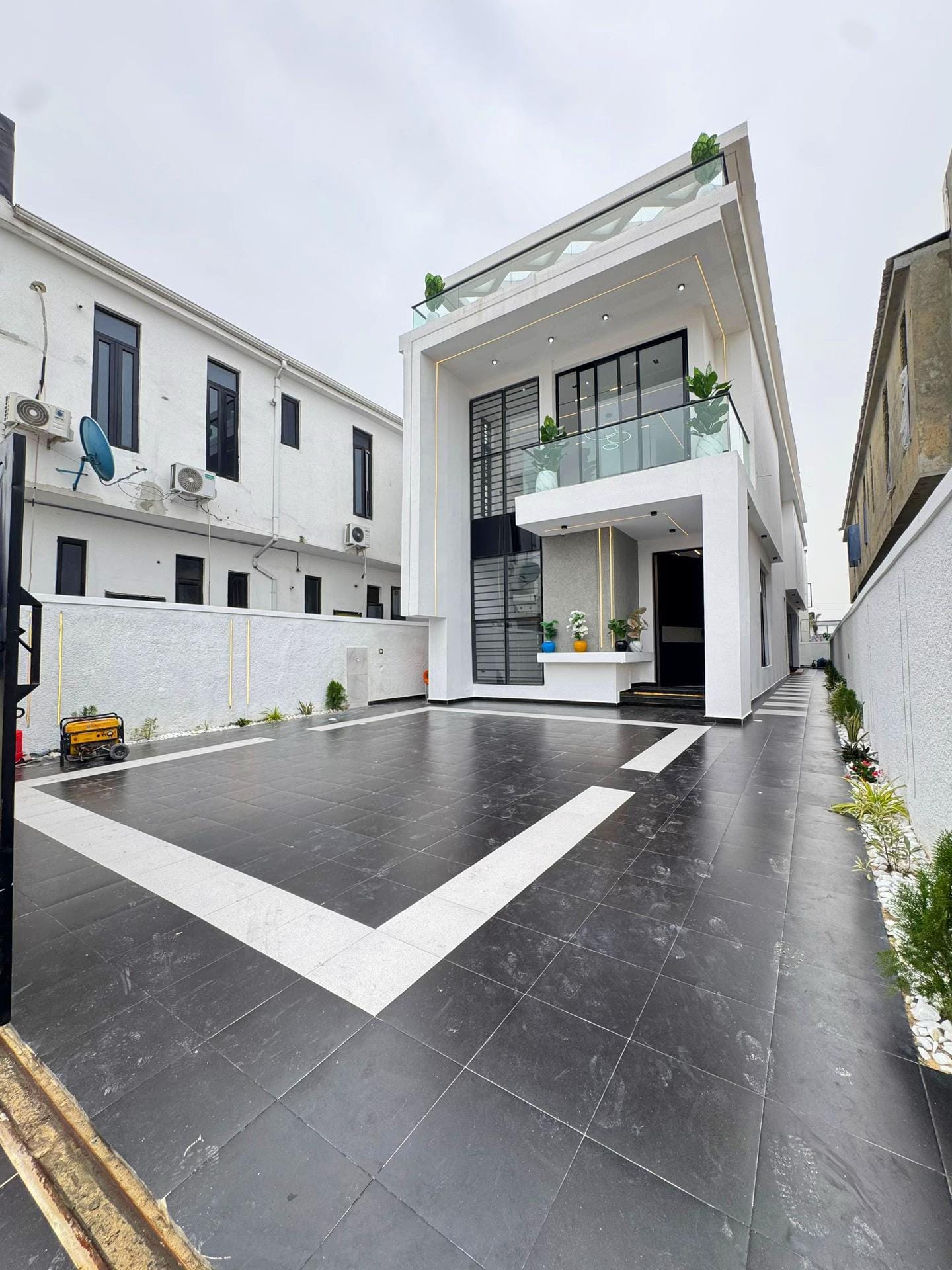 Post 5 by MOLEKKIAJAHPROPERTIES LTD on TikTok (video)