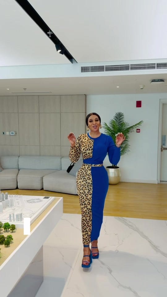 Post 3 by Smomondia Goldi Bone on TikTok (video)