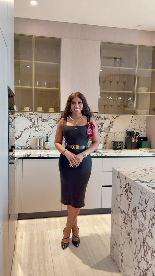 Post 5 by Smomondia Goldi Bone on TikTok (video)