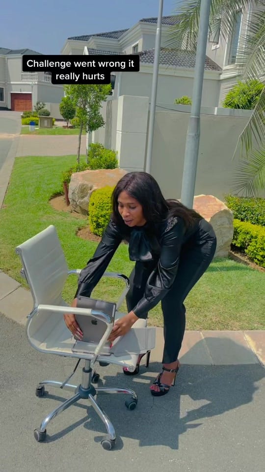 Post 10 by Smomondia Goldi Bone on TikTok (video)