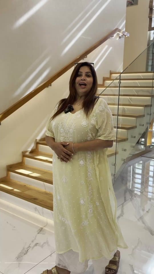 Post 2 by Shehnaz Khalid on TikTok (video)