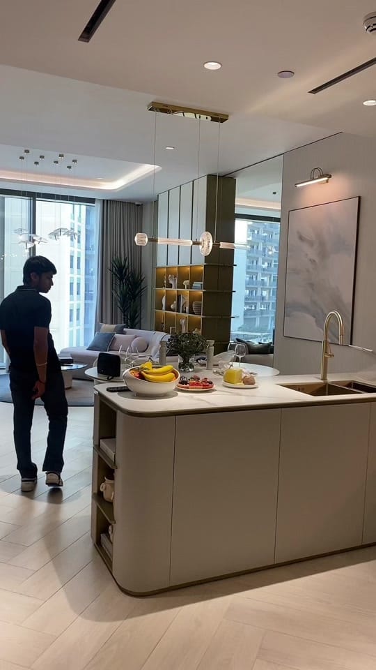 Post 3 by Esraa-Sales Consultant🏠💰 on TikTok (video)