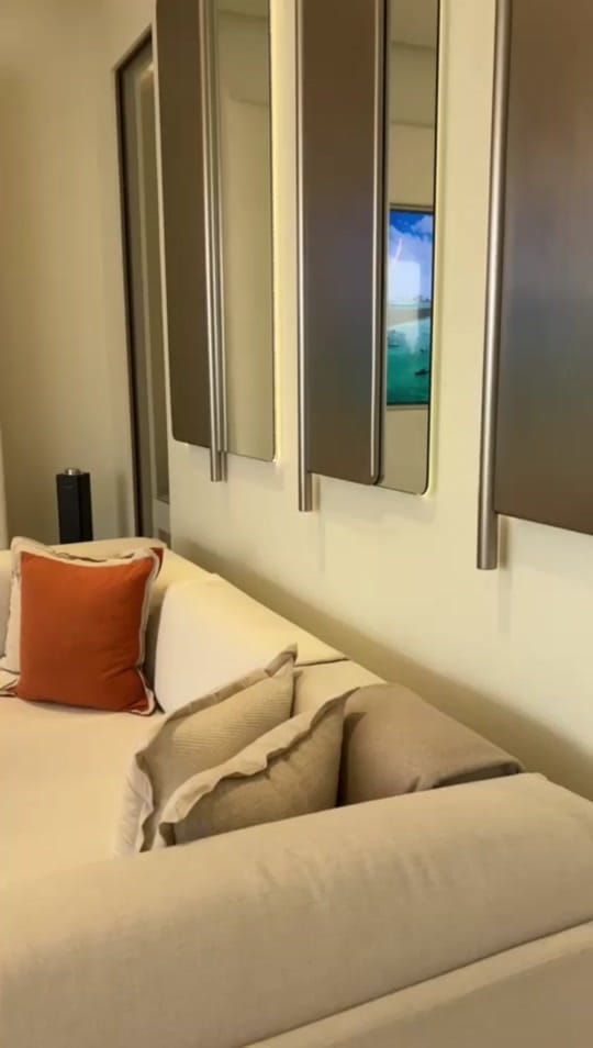 Post 4 by meriem.dxb on TikTok (video)
