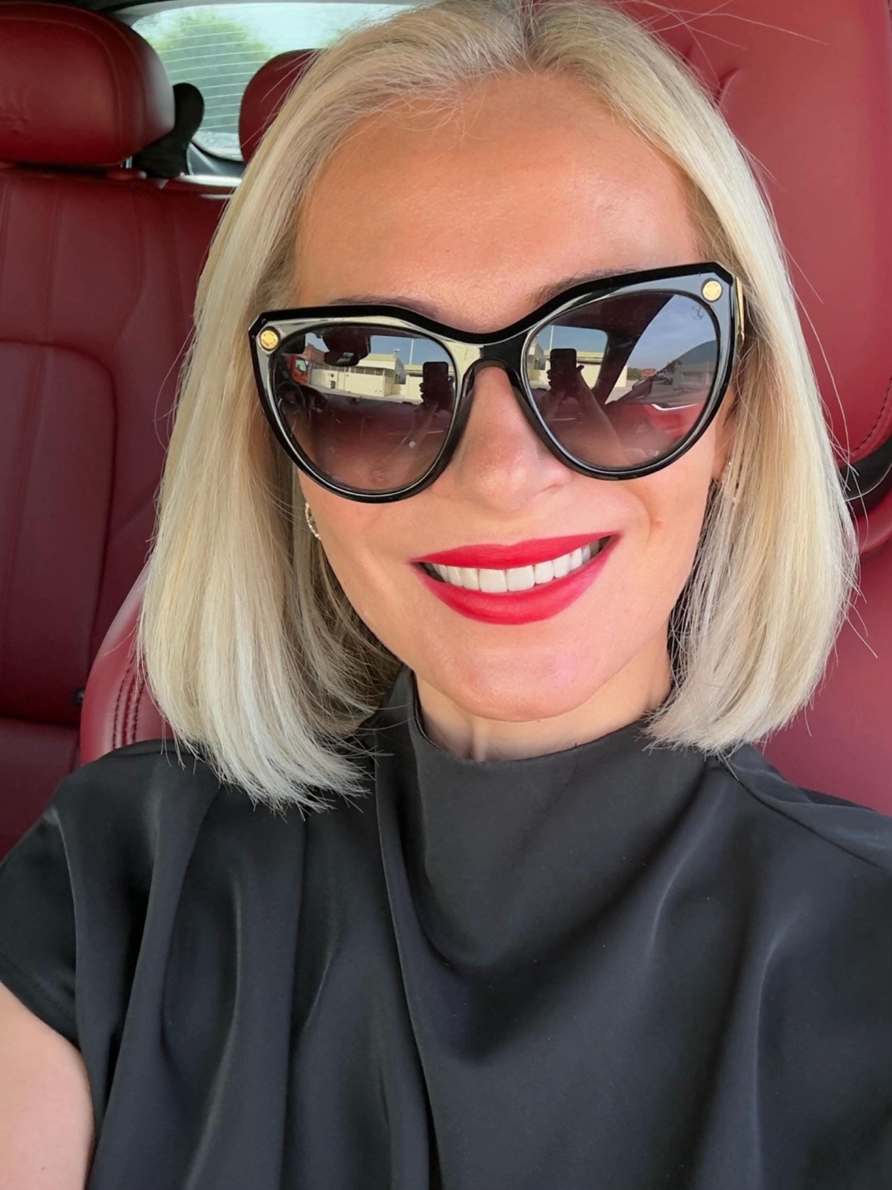 Post 1 by Sandra on TikTok (video)