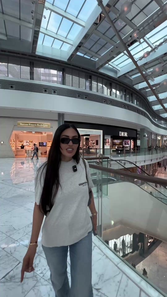 Post 8 by Munisa Mirza on TikTok (video)