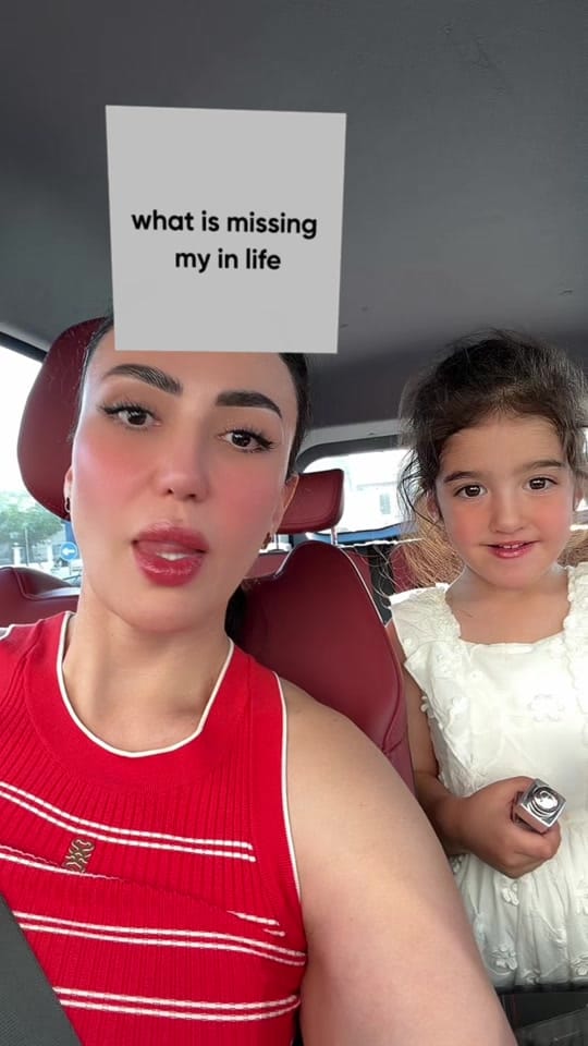 Post 1 by Munisa Mirza on TikTok (video)