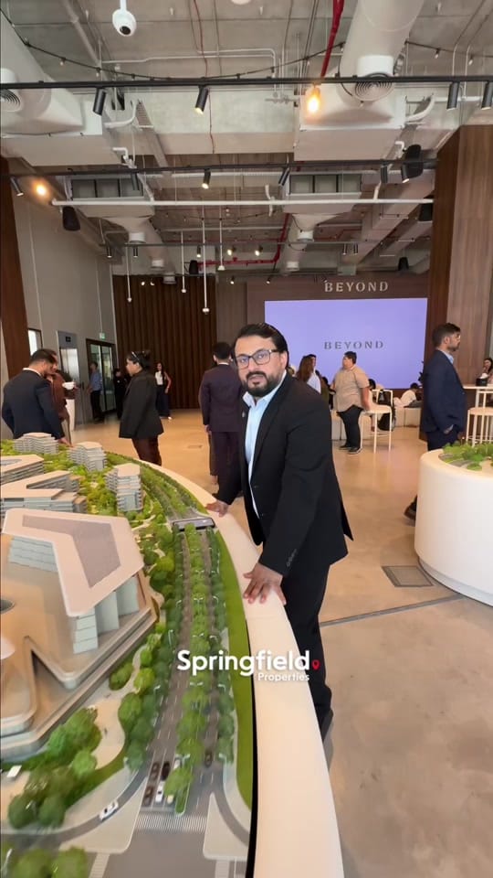 Post 5 by Hassan Bin Khalid on TikTok (video)