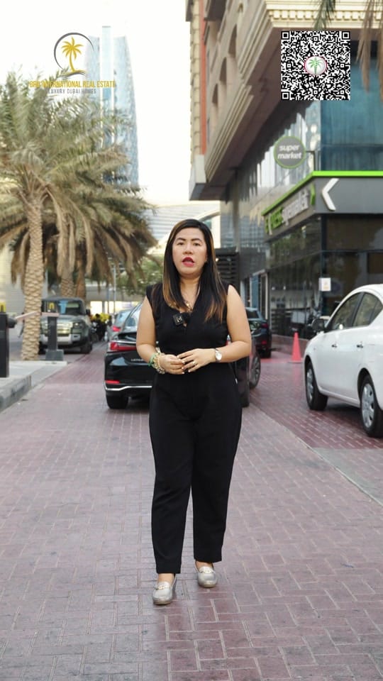 Post 4 by Rana sells on TikTok (video)