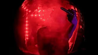 Post 10 by Dia Tryp on YouTube (video)