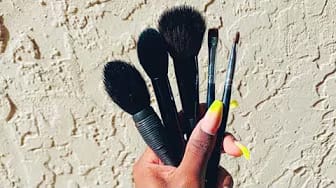 Post 2 by Shann Jai Beauty on YouTube (video)