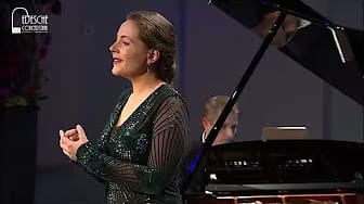 Post 5 by Tineke Roseboom on YouTube (video)