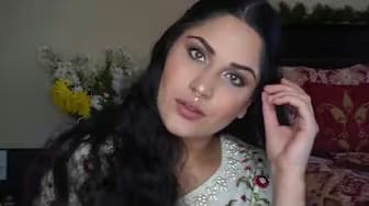Post 10 by Muni Khan Ki Glam on YouTube (video)