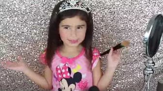 Post 7 by Sophia Stylez on YouTube (video)